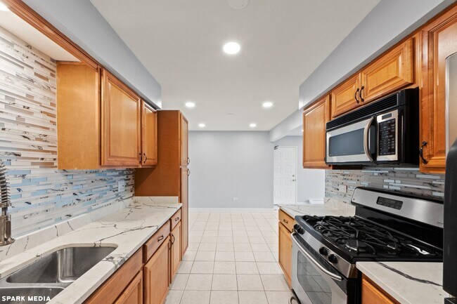 Building Photo - 1673 Ishnala Dr