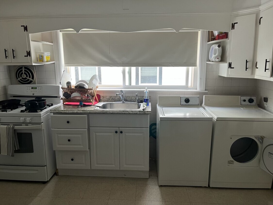 Foto principal - 110 Thorndike St