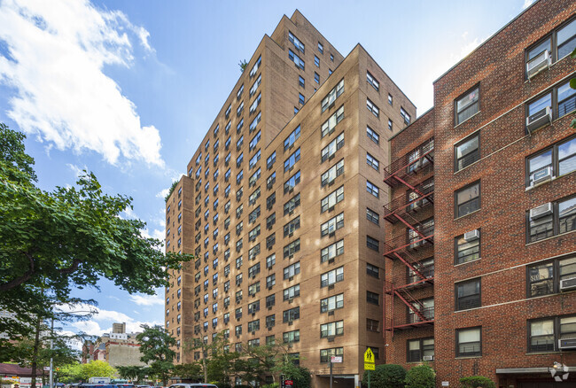 Building Photo - 340 E 80th St