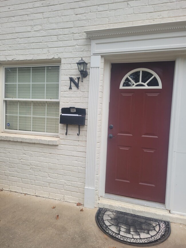 Building Photo - 771 Jordan Ln