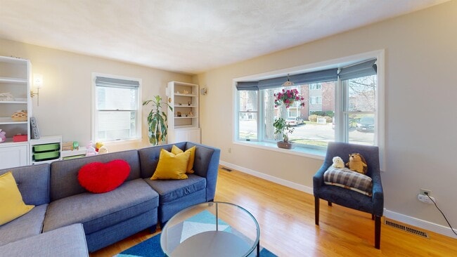 Building Photo - 11A Pearl St