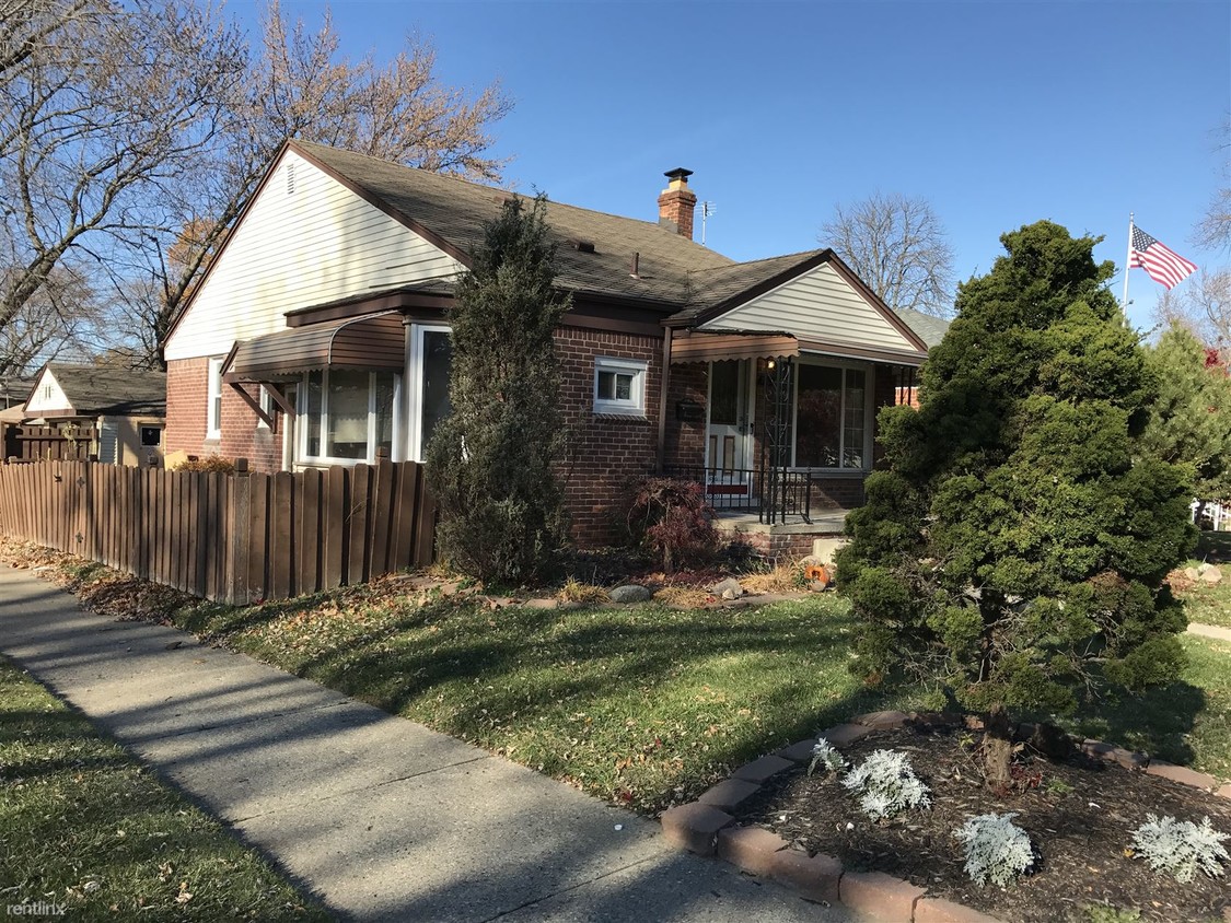Primary Photo - 7401 Fenton St