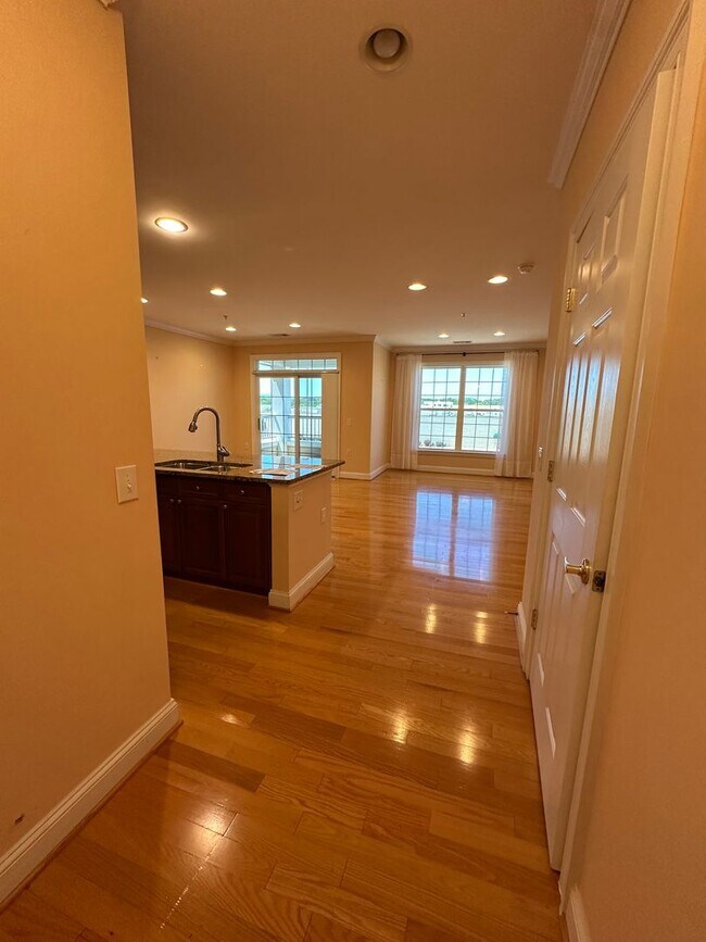 Foto del edificio - Glenwood Station Condo