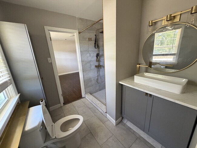 Foto del edificio - 3255 Columbia Woods Dr