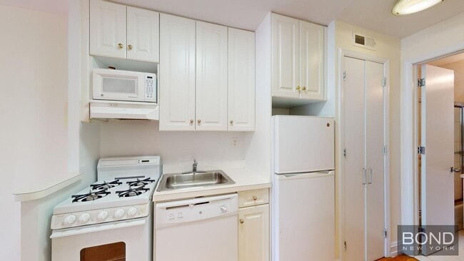 Foto del edificio - 238 E 36th St