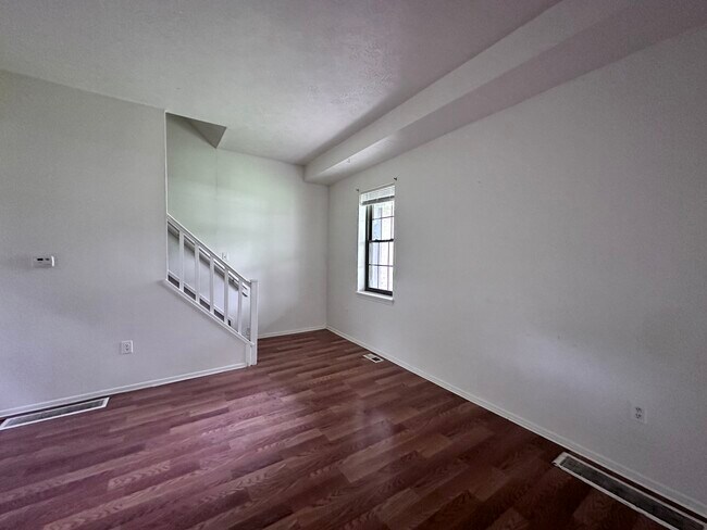 Foto del edificio - 1623 Middle Rd