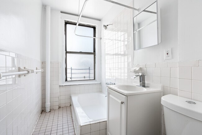 Foto del edificio - 1 bedroom South Harlem