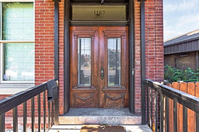 Building Photo - 1187 S High St