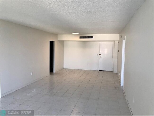 Building Photo - 3450 S Ocean Blvd
