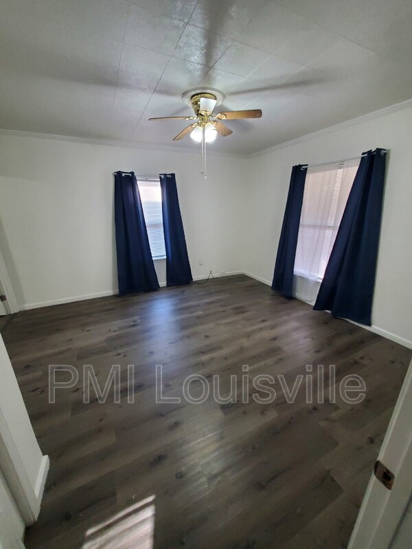 Foto del edificio - 3753 Powell Ave
