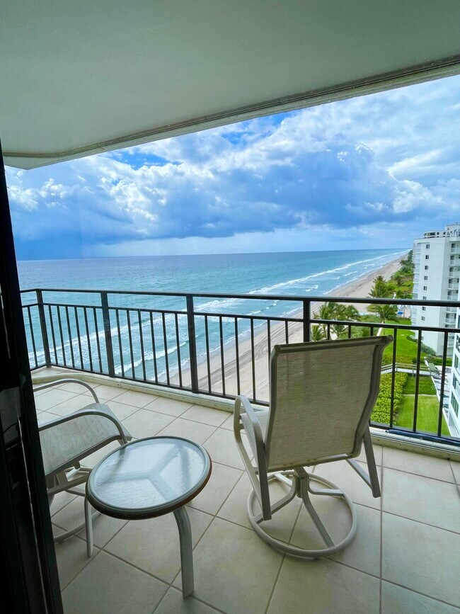 Building Photo - 3009 S Ocean Blvd