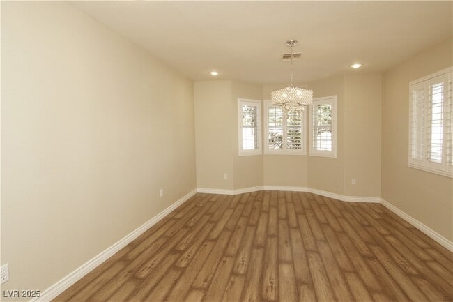 Foto del edificio - 3222 E Viking Rd