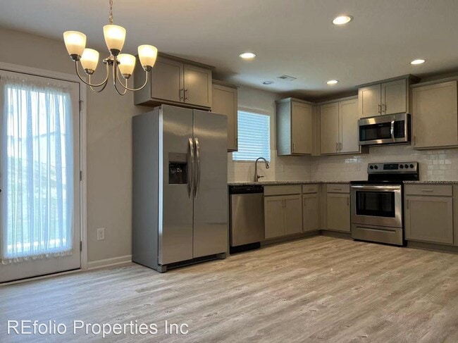 Building Photo - 4 br, 3 bath House - 2817 Elsa Drive