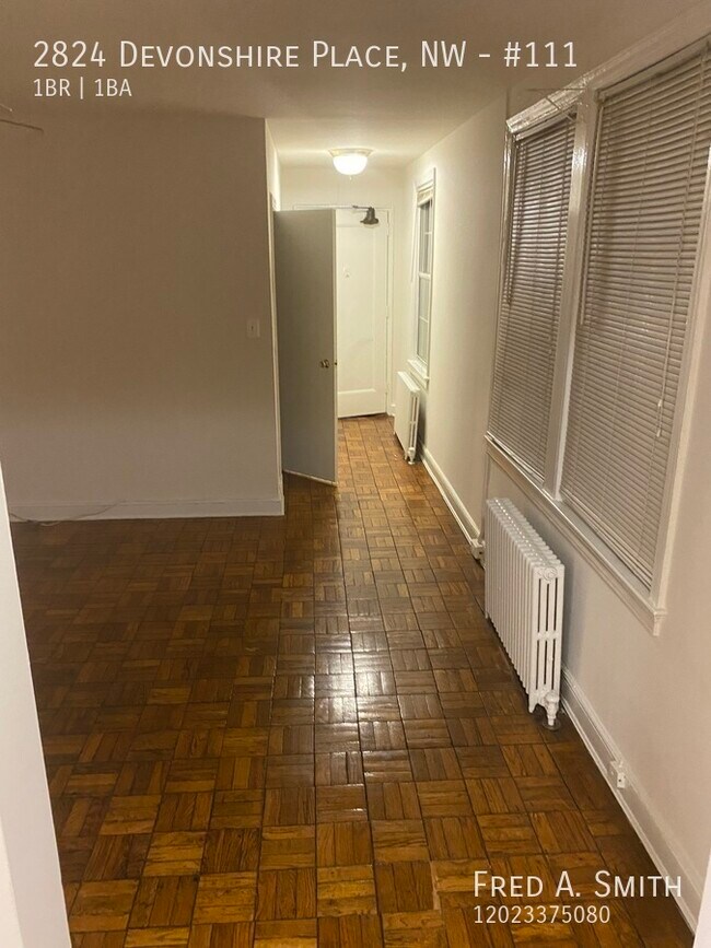 Foto del edificio - 2824 Devonshire Pl NW