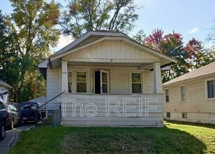 Building Photo - 1023 Barrie Ave