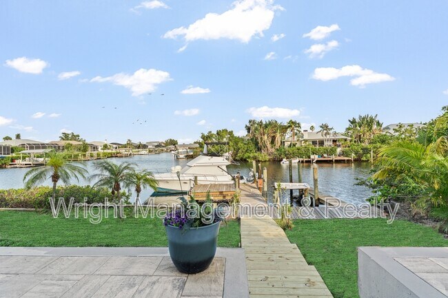 Foto del edificio - 6611 Surfside Blvd