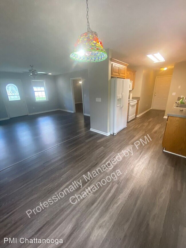 Building Photo - 3 br, 2 bath House - 1403 5th Ave