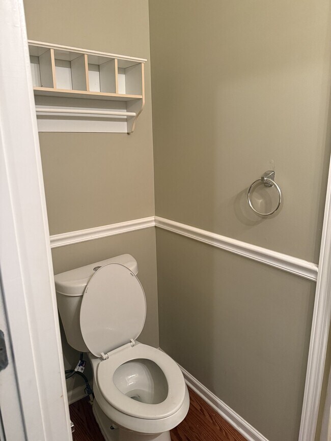 Foto del edificio - 6361 Olmadison Pl