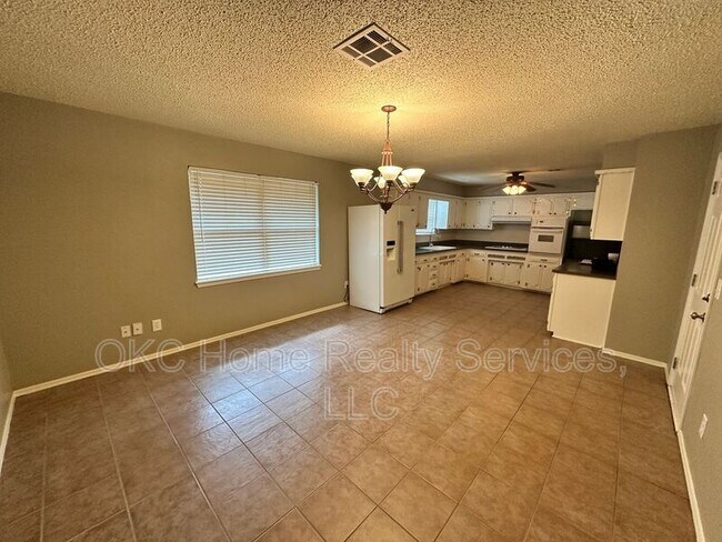 Building Photo - 2809 SW 77th St