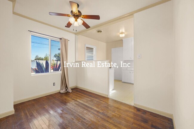 Foto del edificio - A charming 2-bedroom, 1-bathroom home with...