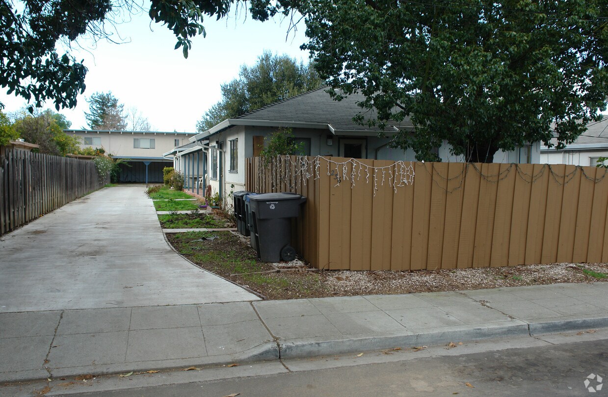 Primary Photo - 236 Higdon Ave