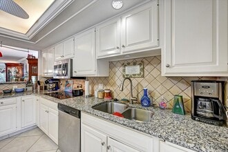 Building Photo - Waterfront! Annual Lease,  2 bedroom 2 bath plus bonus room