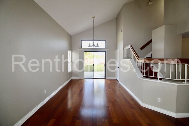 Foto del edificio - 10928 Sunset Ridge Dr