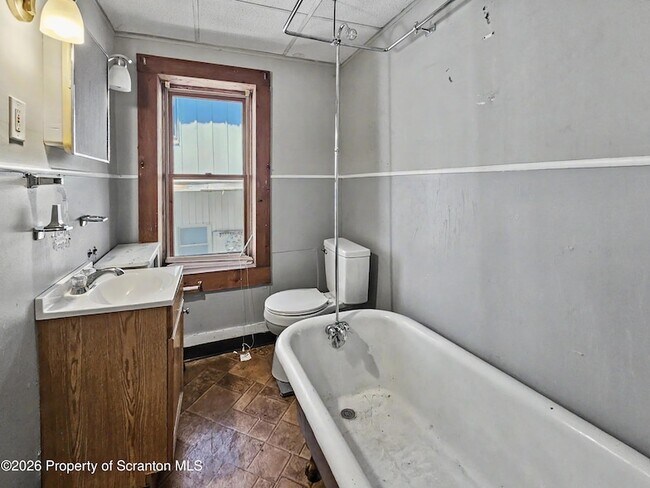 Foto del edificio - 1403 N Sumner Ave