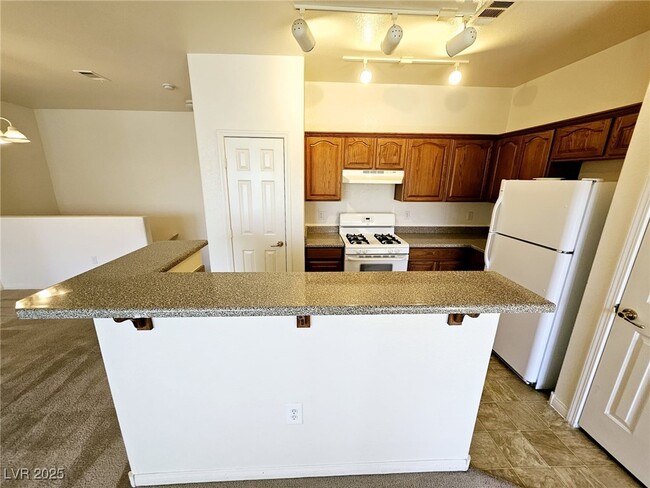 Building Photo - 9303 Gilcrease Ave