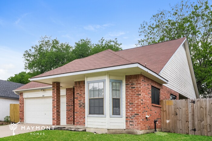 Foto principal - 3614 Riverhead Dr