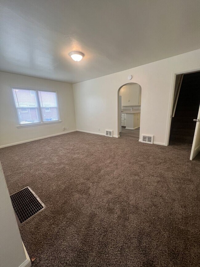 Foto del edificio - 1024-1026 E Bridger St