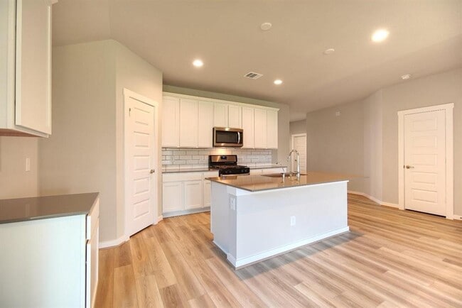 Building Photo - 7427 Victoria Brook Trace