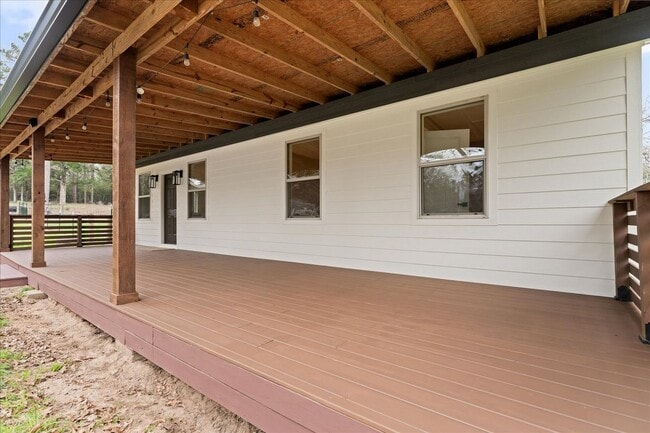 Building Photo - 533 Pine Canyon Dr