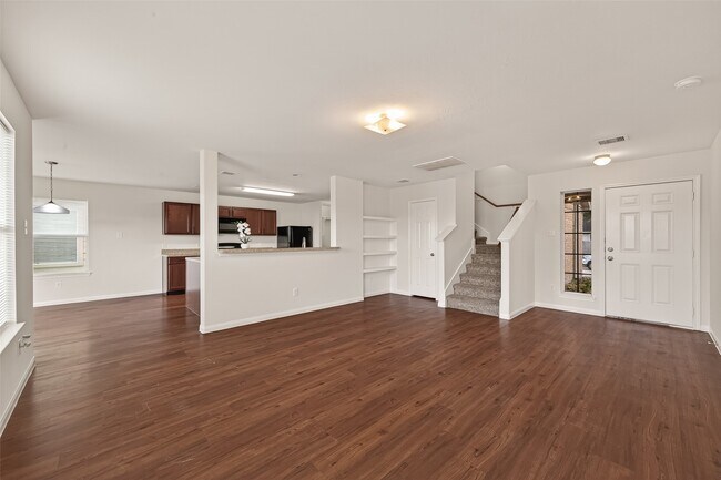 Foto del edificio - 726 Horseshoe Springs Ln