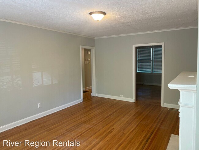 Building Photo - 2 br, 1 bath House - 2563 College Street U...