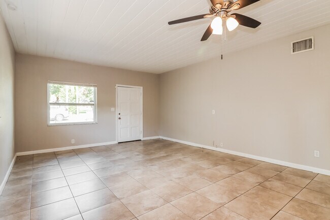 Building Photo - 630 50th St N