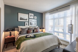 Building Photo - The Dylan