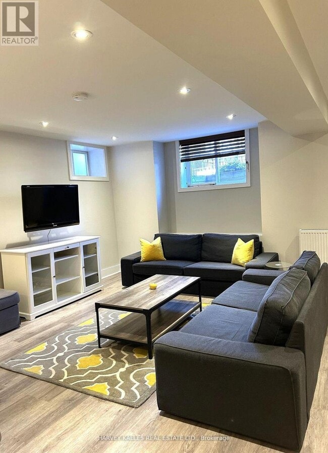 Building Photo - 99 Braemar Ave