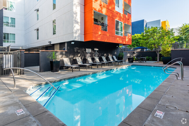 Enjoy a dip in our sparkling pool - Artists Village Apartments