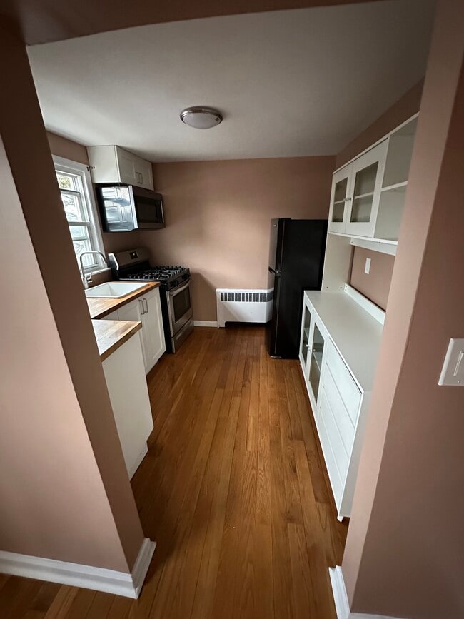 Building Photo - 40 Carnegie Ave