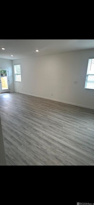 Building Photo - 943 Renova Dr