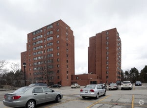 Building Photo - 545-565 Belmont Ave W