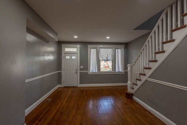 Foto del edificio - Charming 2Bed/2Bath in Belair - Edison