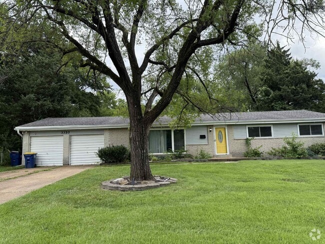 Building Photo - 3350 Carlow Pl