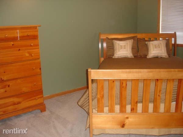 Foto del edificio - 2795 Ranchview Ln N