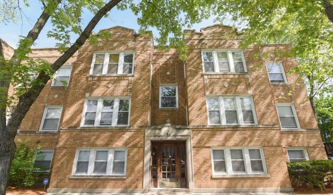 Building Photo - 4202 W Leland Ave