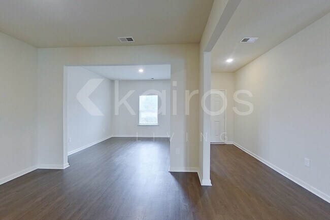 Foto del edificio - 1138 Freedom Pkwy