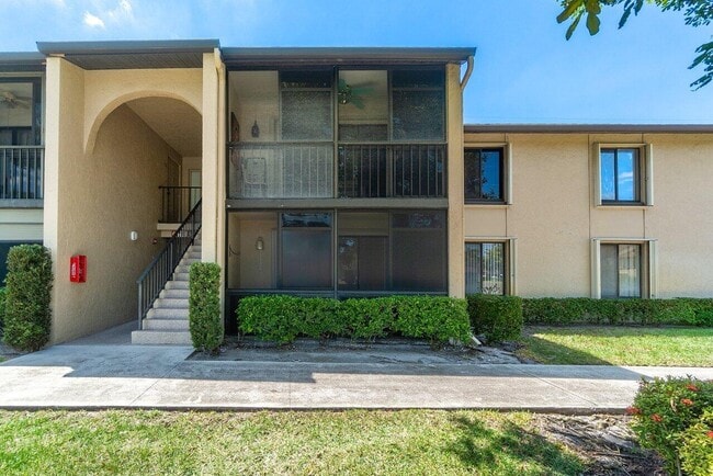 Foto del edificio - 723 Sunny Pine Way