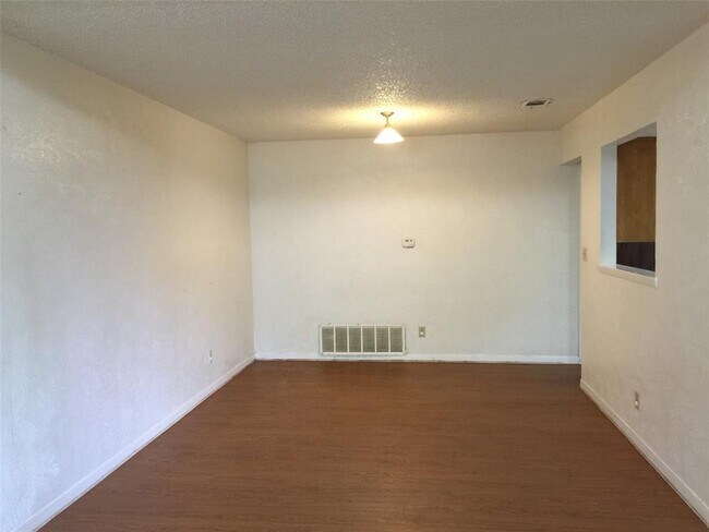 Foto del edificio - 3216 Tamarron Blvd