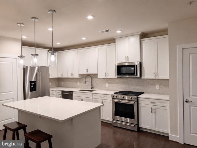 Building Photo - 3505 Bellflower Ln
